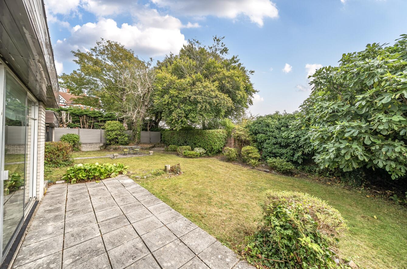 Warborough Close, Llanelli, SA15 3LH